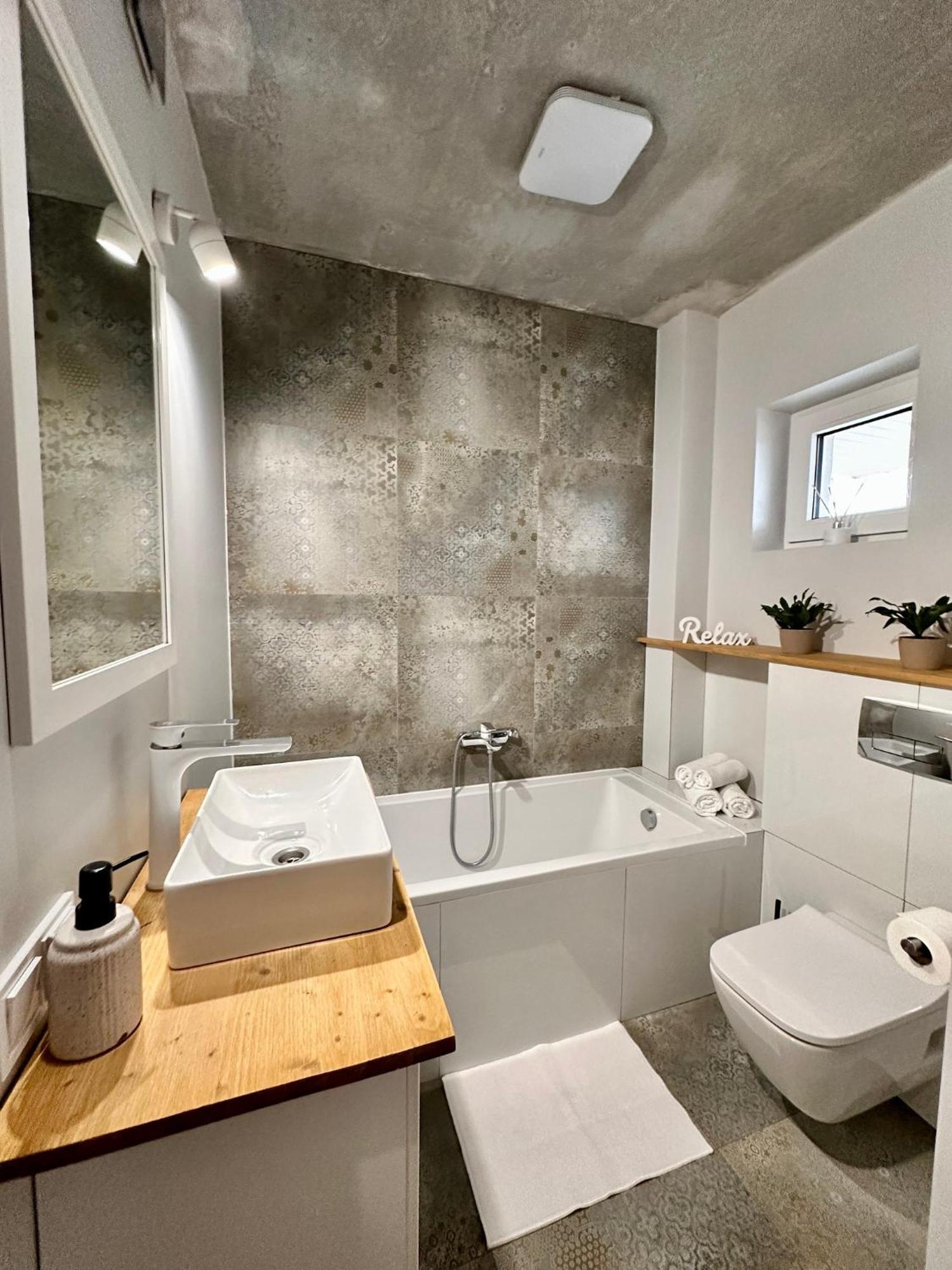 Laba - Basen, Blisko Plazy, Cisza, Taras, Parking, Bezplatne Wifi, Wyjatkowy! Appartement Gdynia Buitenkant foto